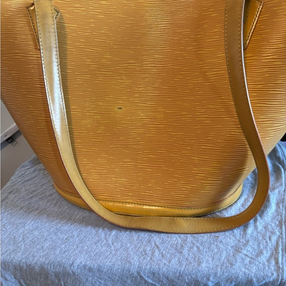 Louis Vuitton Saint Jacques Epi Leather - Picture 3 of 14